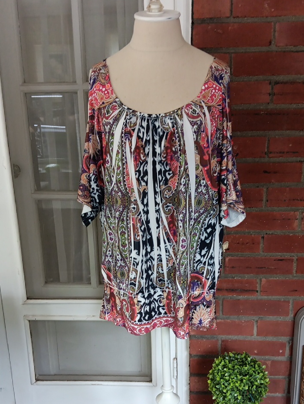 One World Live and Let Live Boho PaisleyCold-Shoulder in Rust & Black size Large